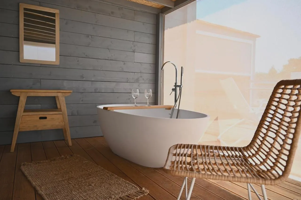 Lodges De Camargue Port-Saint-Louis-du-Rhone Hotel